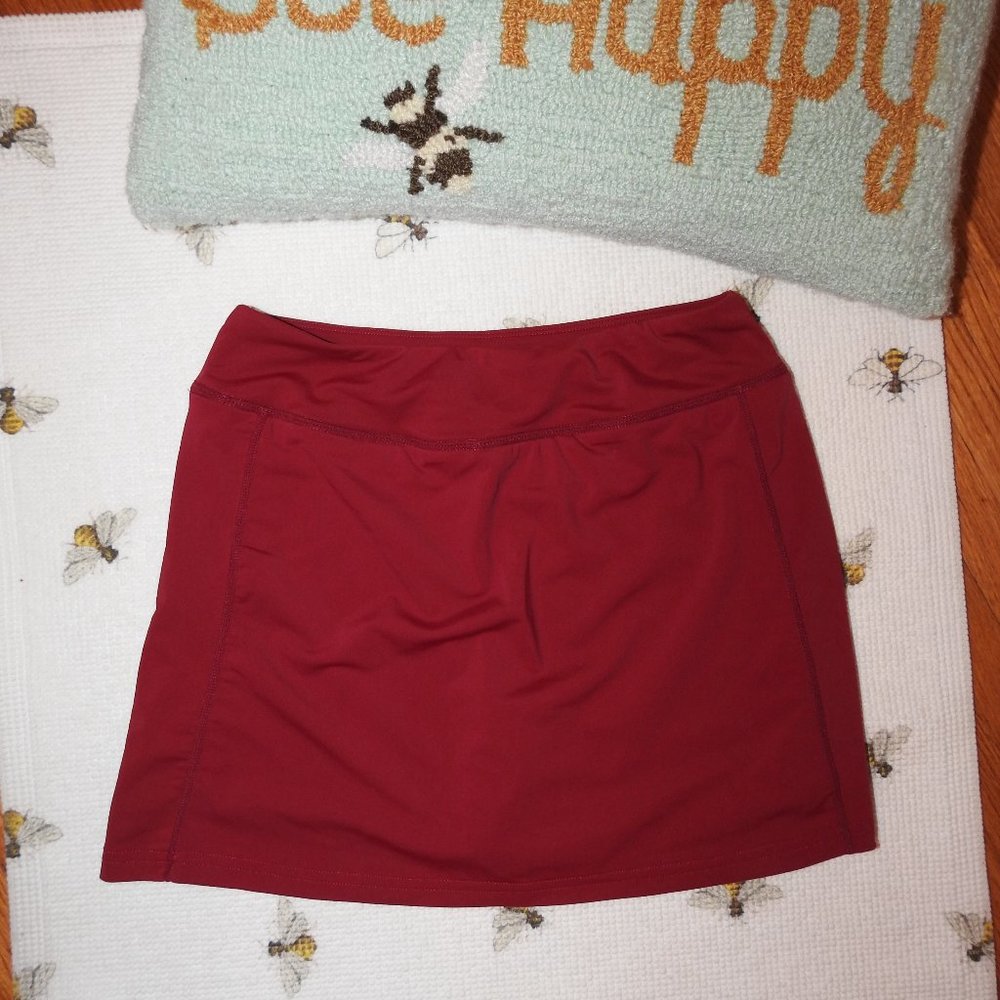 BlevonH Red Skorts Sz Small